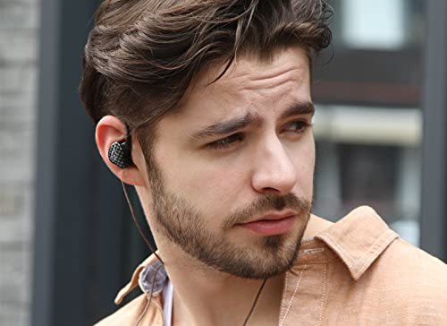 Boa Tarde, Escreva um post de blog para o produto - https://lojaflalufer.com/products/fone-de-ouvido-in-ear-kz-zs10-com-fio